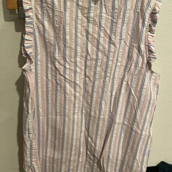 For Cynthia women’s sleeveless striped blouse size Medium - Picture 3 of 5